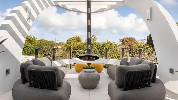 Inside a 1940s Miami Home Reinvented as SkyFin