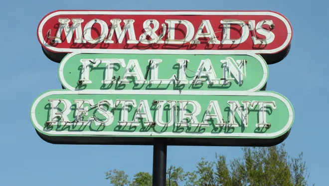 Mom & Dad's Italian Restaurant relocated from Apalachee Parkway to Bannerman Crossings.