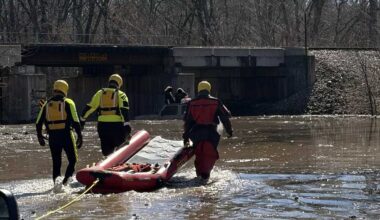 3 rescued after vehicle drives into floodwater in Miami County