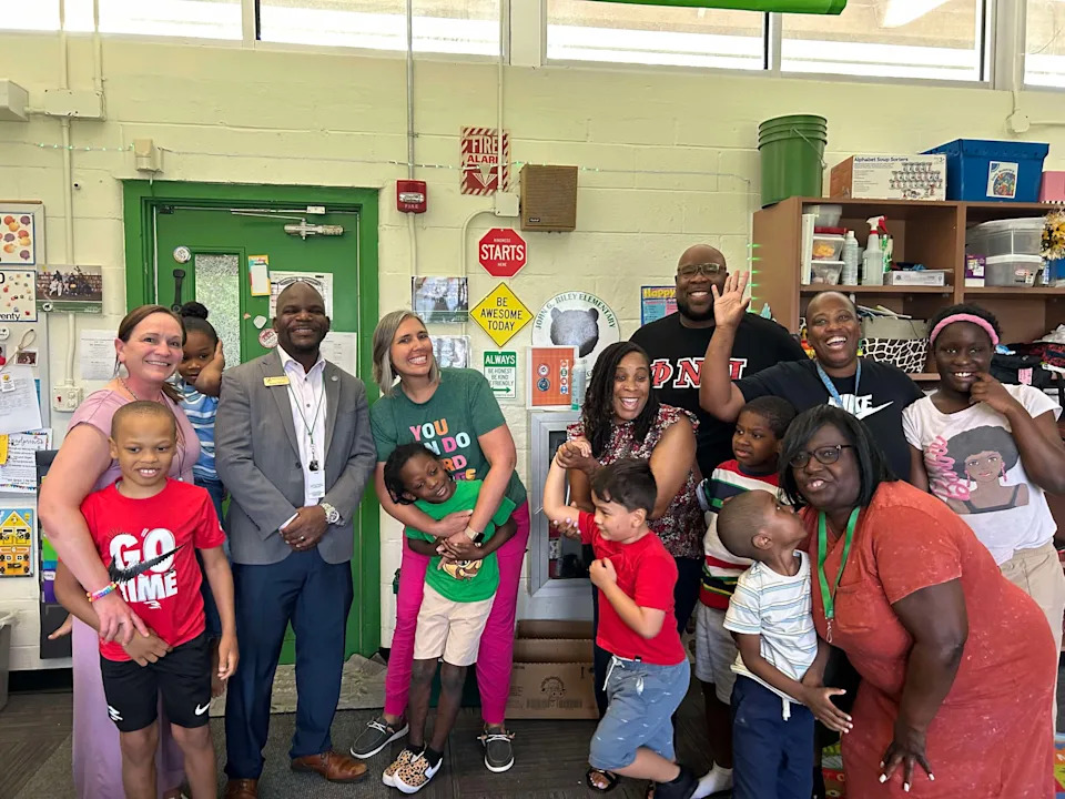 Rebecca Bertoch is advancing in the America’s Favorite Teacher contest, which includes a $25,000 prize and trip to Hawaii.