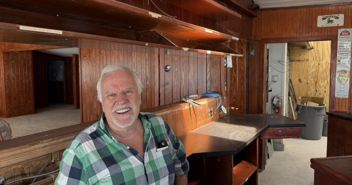 Mucky Duck Restaurant on Captiva reopens following damage from Hurricane Milton |