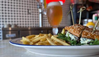 Burgers and more: Key Biscayne’s Friday menu | Local