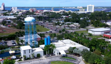 Fort Myers bids farewell to historic water tower | Lee County