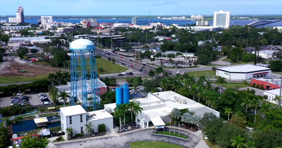 Fort Myers bids farewell to historic water tower | Lee County
