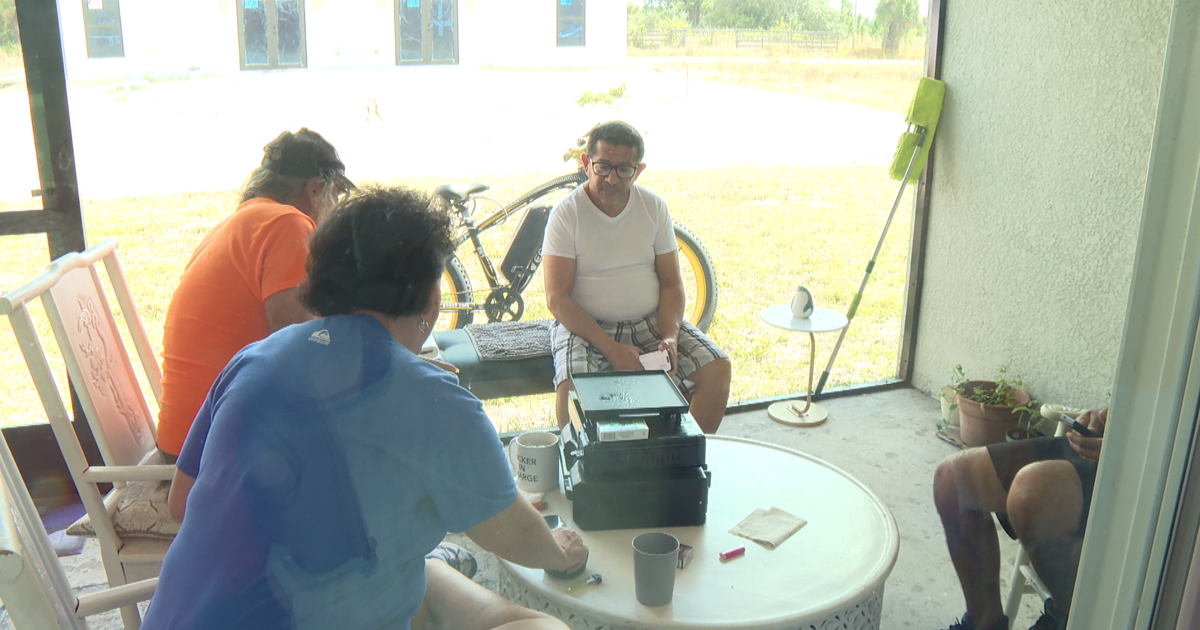 Southwest Florida seniors find roommates to afford rent | Lee County