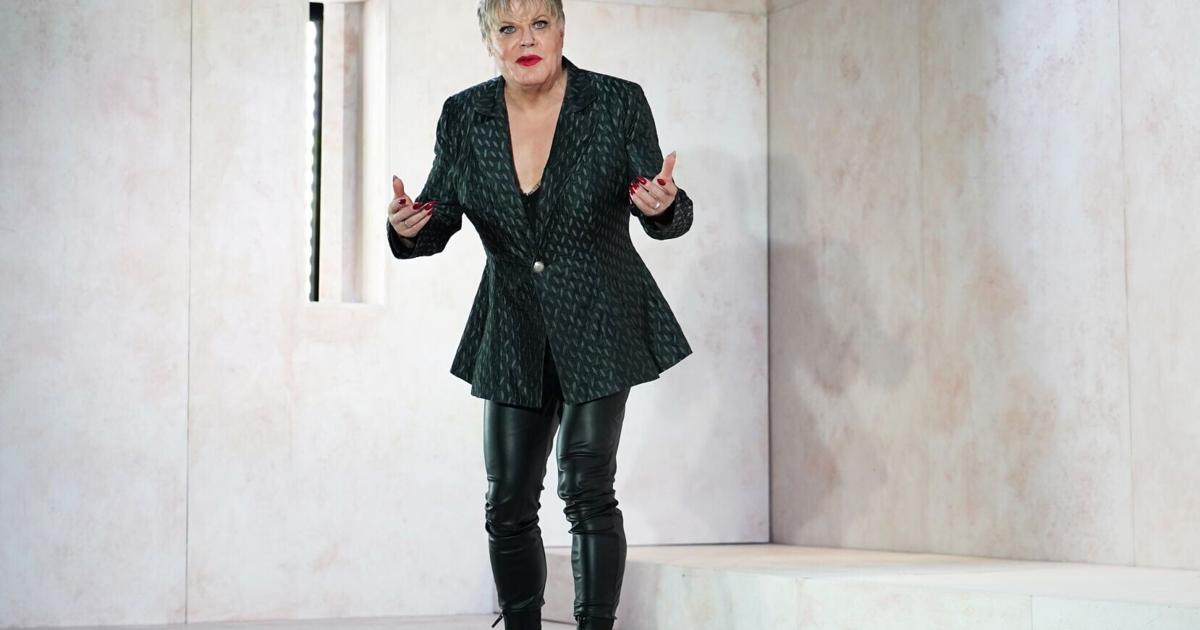 Eddie Izzard to present ‘Hamlet’ at Straz | Arts & Entertainment