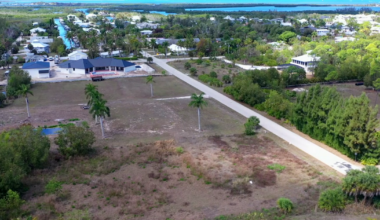 Bokeelia cell tower plan divides Pine Island residents over location choice | Lee County