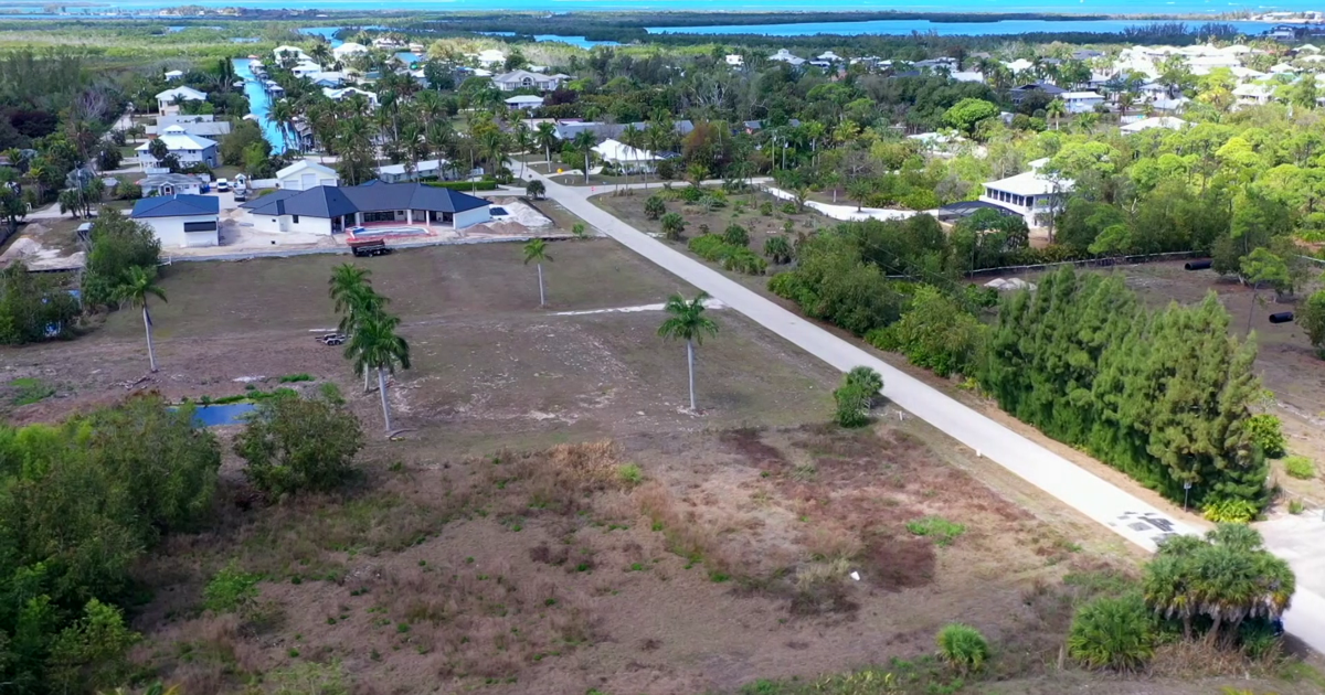 Bokeelia cell tower plan divides Pine Island residents over location choice | Lee County