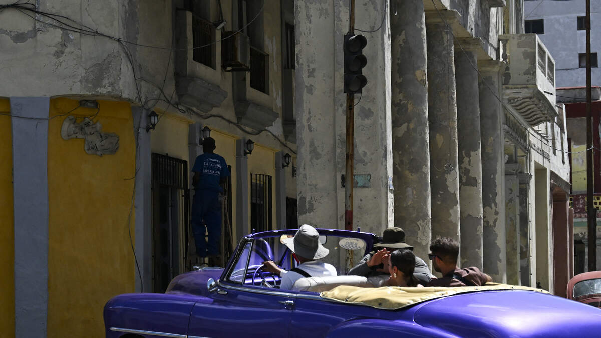 Cuban American in Miami Reacts to Trump, "Honor to Take Cuba" | NewsRadio WIOD