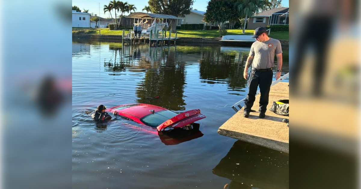 Car found submerged in Cape Coral canal; No victims found | Lee County