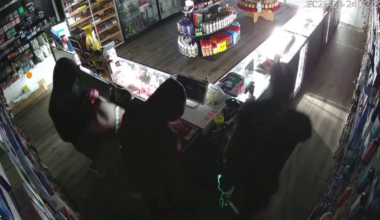 Repeat break-ins drain Fort Myers shop owners | Lee County