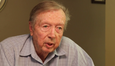 85-year-old Navy veteran delivers food in Lee County to pay bills | Lee County