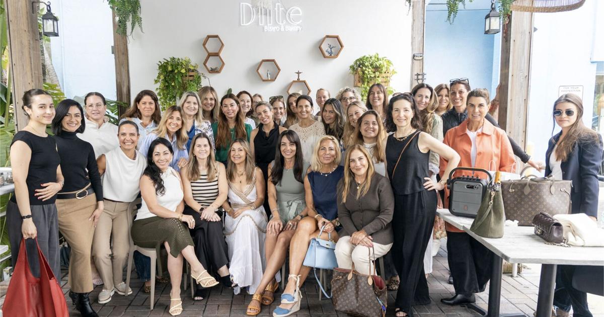 Women Who Build brings local entrepreneurs together at D’Lite | BeachCombings