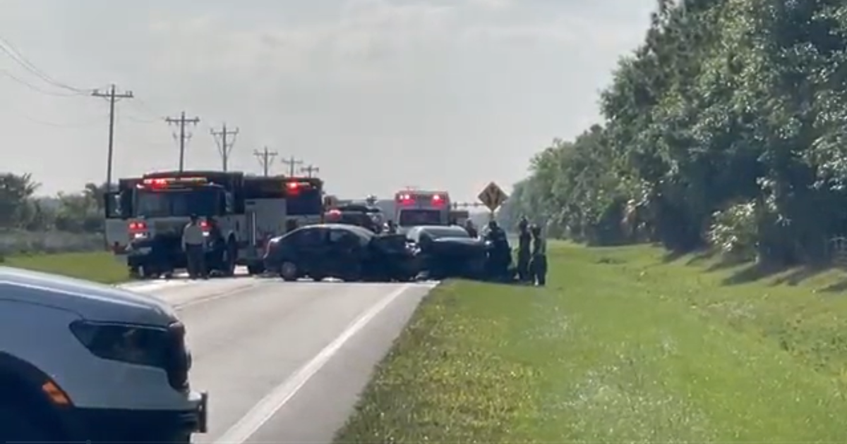 Two-vehicle crash with injuries shuts down Corkscrew Road, impacting traffic | Lee County