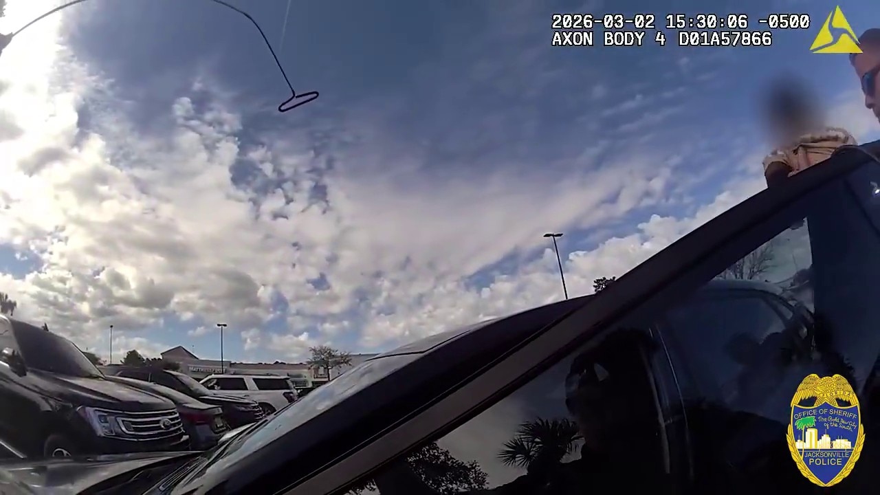 Florida rescue: Toddler saved from locked car