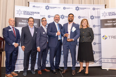 PainTEQ CEO Shanth Thiyagalingam receives “Deal of the Year” Tampa Bay Dealmaker Summit