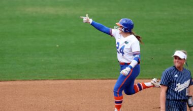 Walker’s walk-off single pushes No. 5 Florida over Missouri