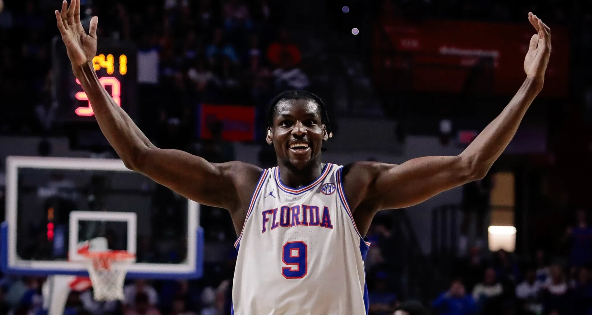 Florida wrecks Arkansas, sends message to college basketball world