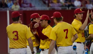 Seminoles walk off the Dolphins