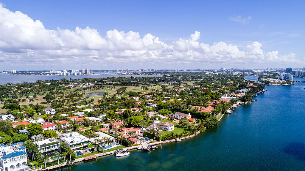 Florida’s Miami market is the world’s top bubble risk, warns UBS — with one metric higher than the 2006 housing crisis