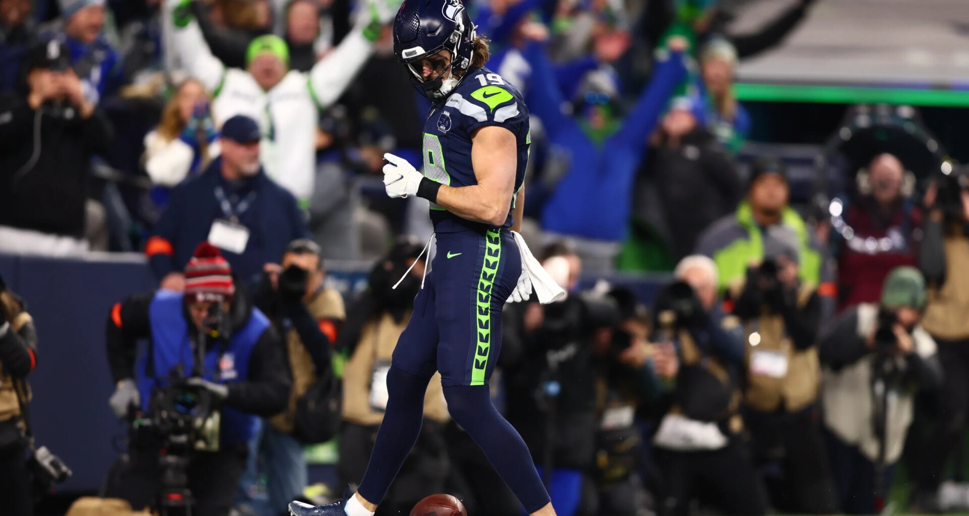 Contract details for Jaguars' offer sheet to Seahawks Jake Bobo