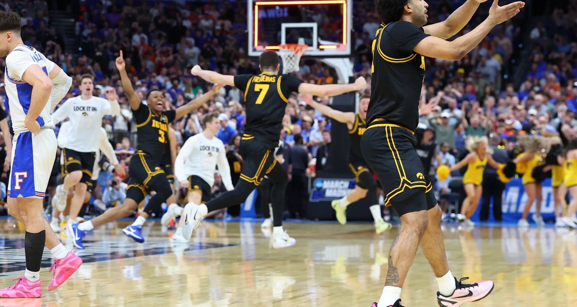 Iowa basketball fans react to March Madness upset vs. Florida