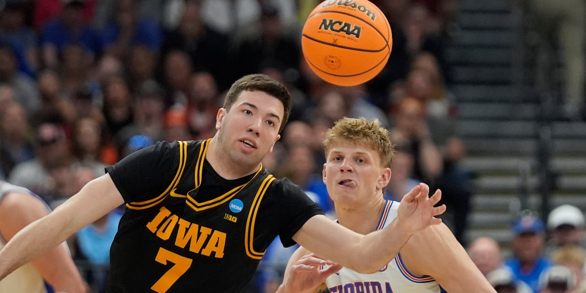 Folgueiras plays hero as No. 9 Iowa stuns No. 1 Florida in Tampa