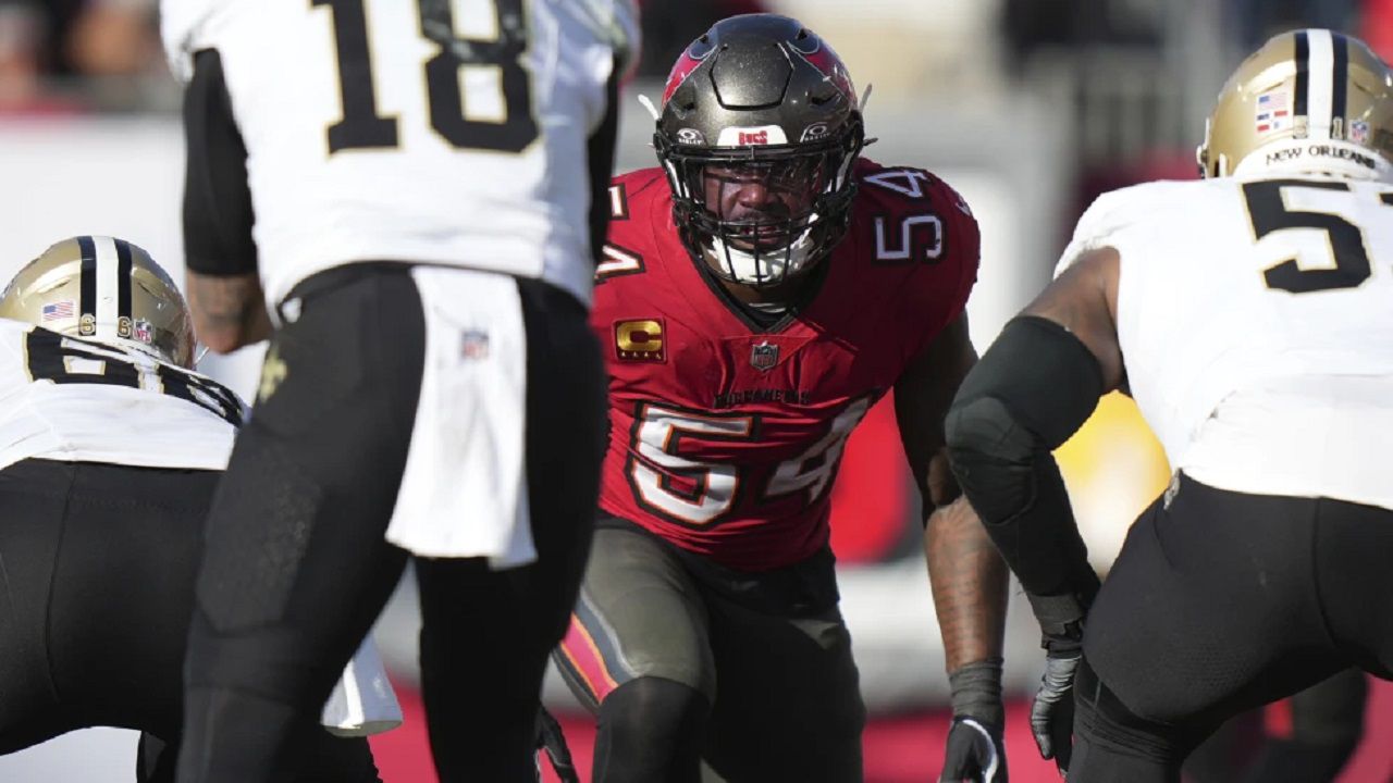 Tampa Bay Buccaneers linebacker Lavonte David (54) eyes the passer before a snap during an NFL football game against the New Orleans Saints, on Jan 5, 2025, in Tampa, Fla. (AP Photo/Peter Joneleit, File)