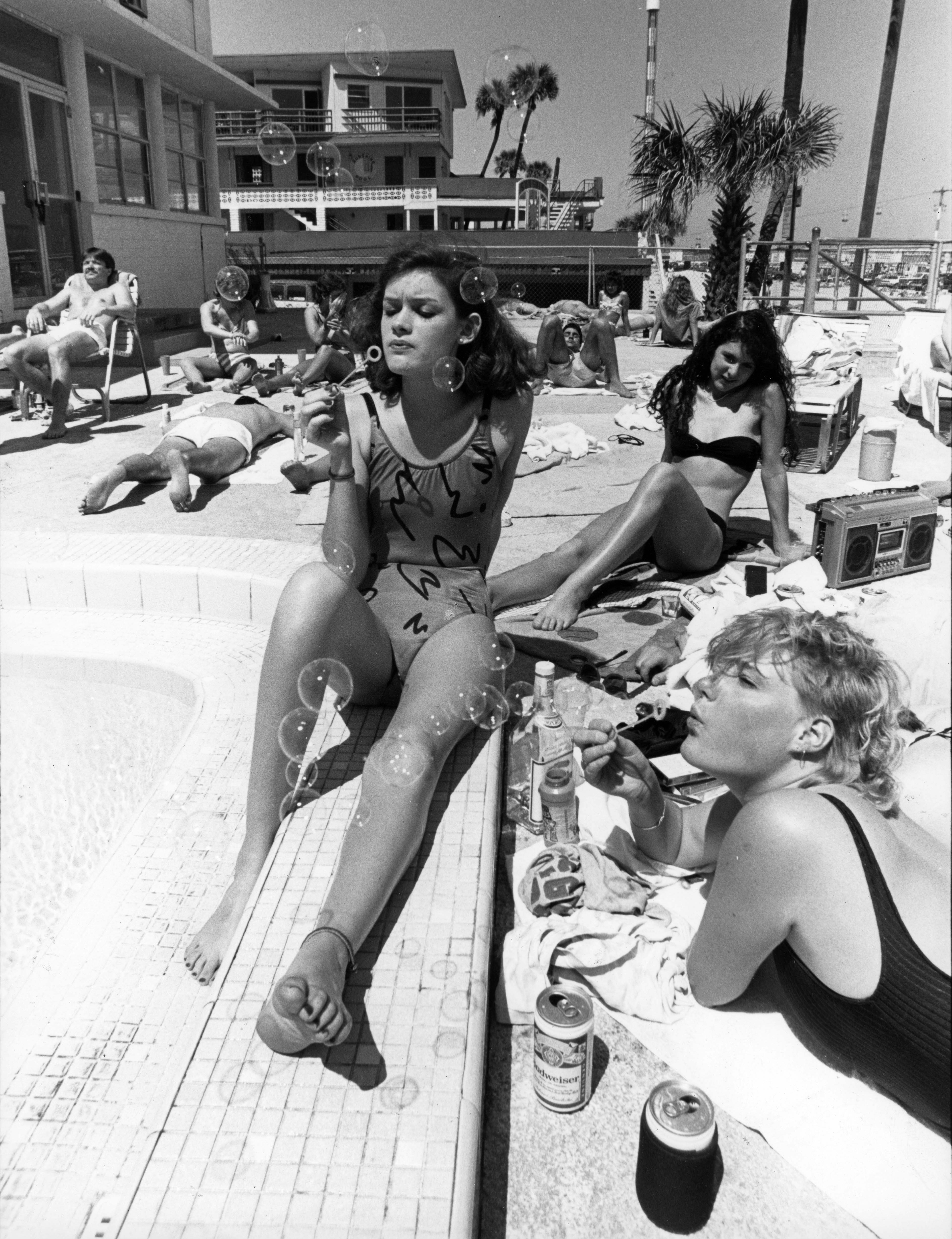 Sue Eleski from Rock Island, IL., and Katy Montford, from...