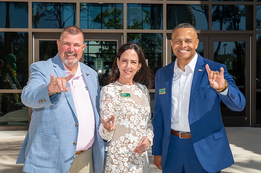 Jay Riley, Clara Reynardus de Villanueva and Carlos Moreira Jay Riley, Clara Reynardus de Villanueva and Carlos Moreira