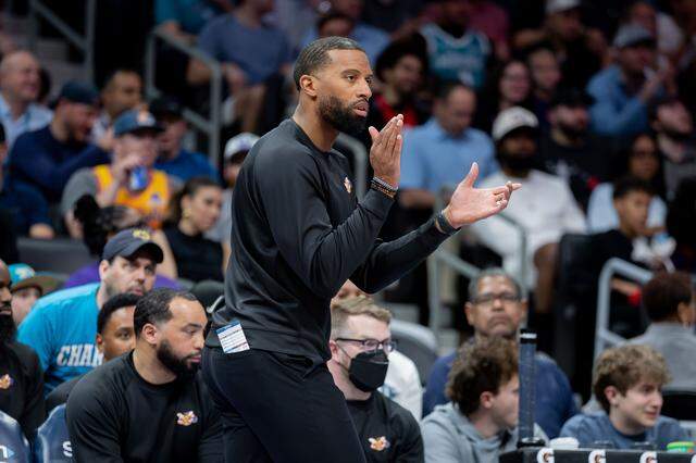 Charlotte head coach Charles Lee encourages his team during the game against the Miami Heat on Friday, March 6, 2026.