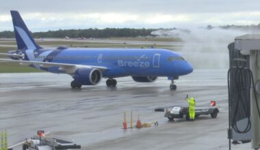 Breeze Airways celebrates inaugural flight from Pensacola to Orlando