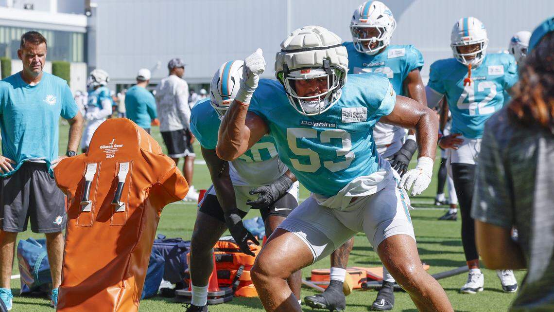 Dolphins re-sign edge, special teams staple Cameron Goode