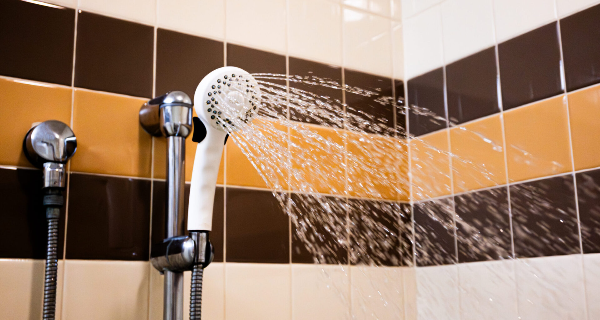 USF Beta Hall residents voice concerns about chlorine in dorm water