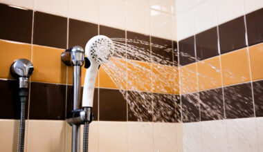 USF Beta Hall residents voice concerns about chlorine in dorm water