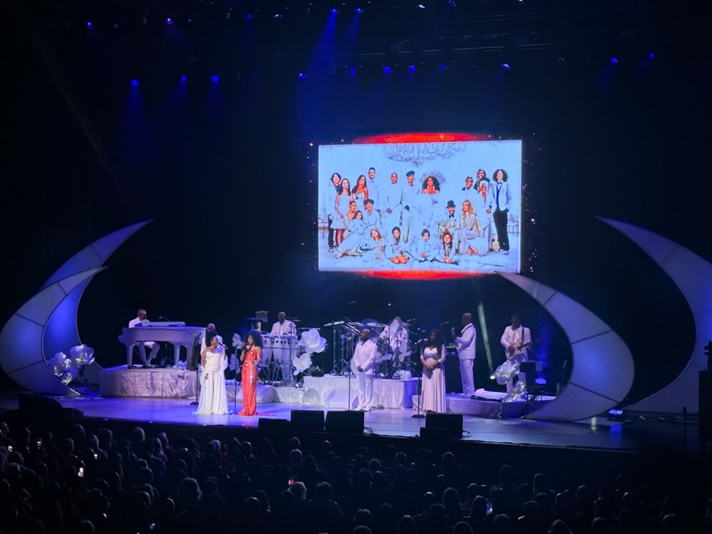 Photo of Diana Ross and her daughter Rhonda performing in concert in Hollywood, Florida.