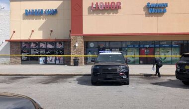 2 injured in shooting near barbershop on South Orlando Drive, police say