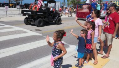 Fort Myers Beach Vice Mayor, Emergency Services Director propose barricades along Estero Boulevard sidewalks - FORT MYERS