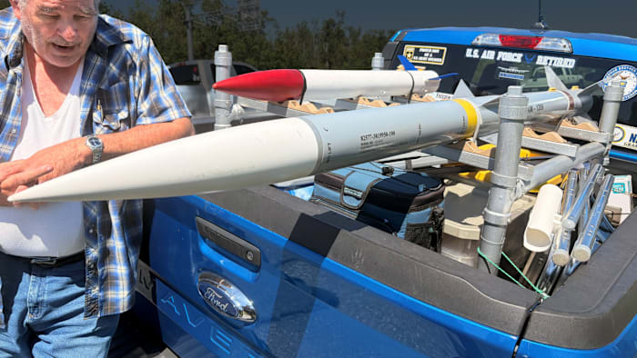 Bomb squad called to I-4 over reports of missiles on Florida man’s truck