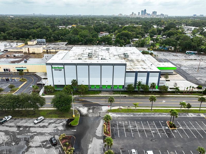 Former JCPenney in Brentwood’s Gateway Town Center adding more self-storage