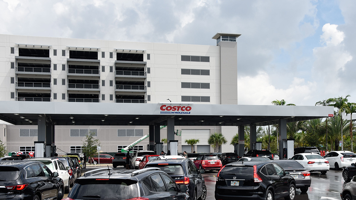 Woman arrested after argument at Miami Costco gas pumps ends in attack, cops say – NBC 6 South Florida