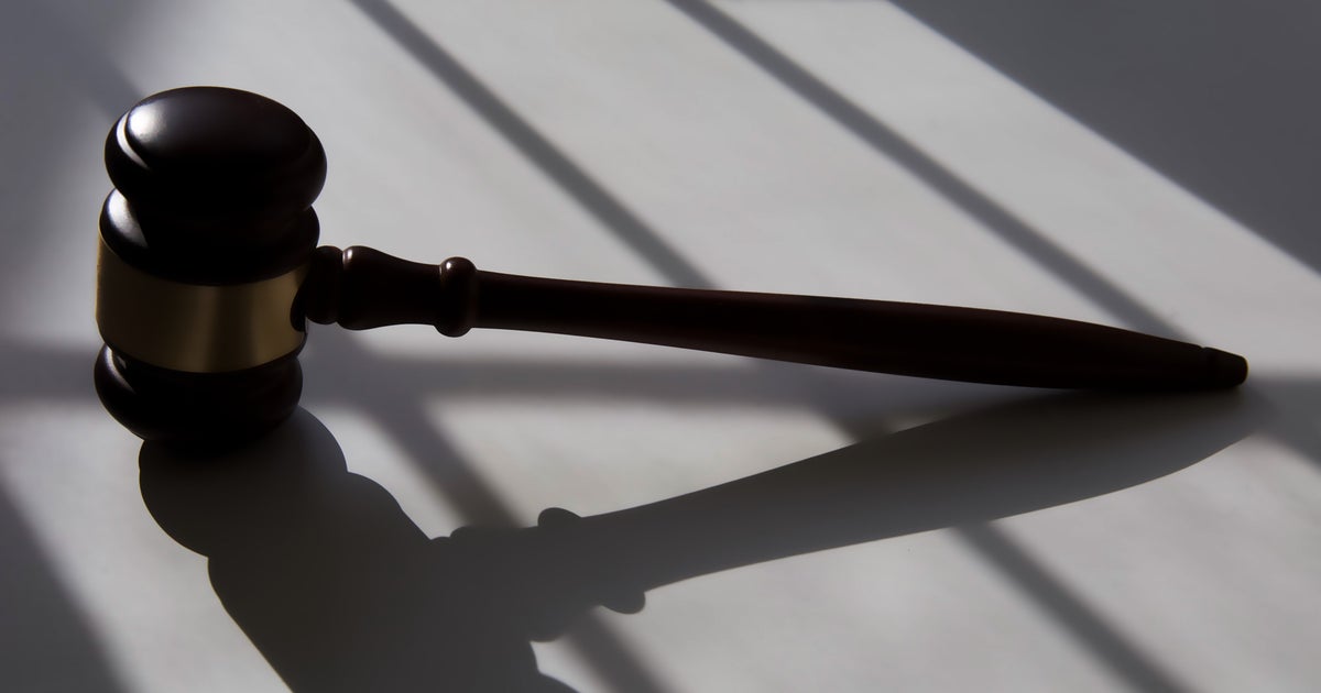 Illinois man charged with sending threats to federal judges in Texas and Florida