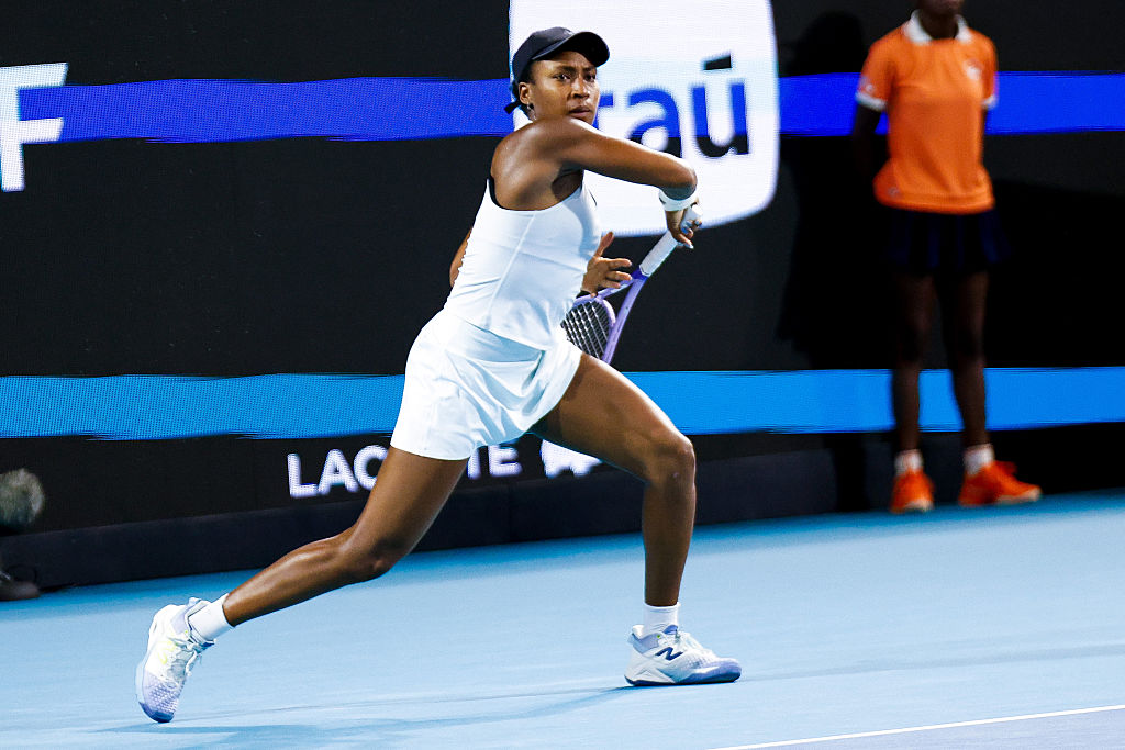 Gauff digs deep to beat Bencic, reach first Miami semifinal