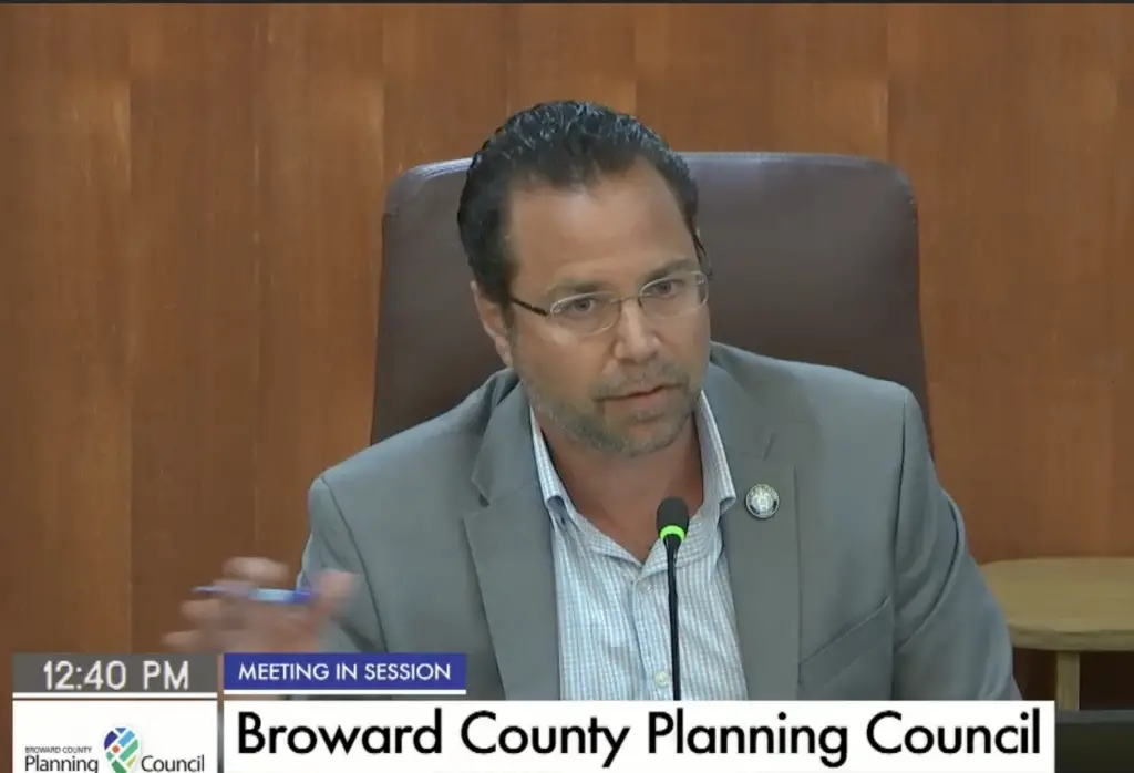 Hollywood Mayor Levy fails to convince Broward land-use panel to put unpopular condo on public beach