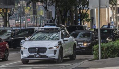 Riding a Waymo in Miami: Delays, glitches and perks