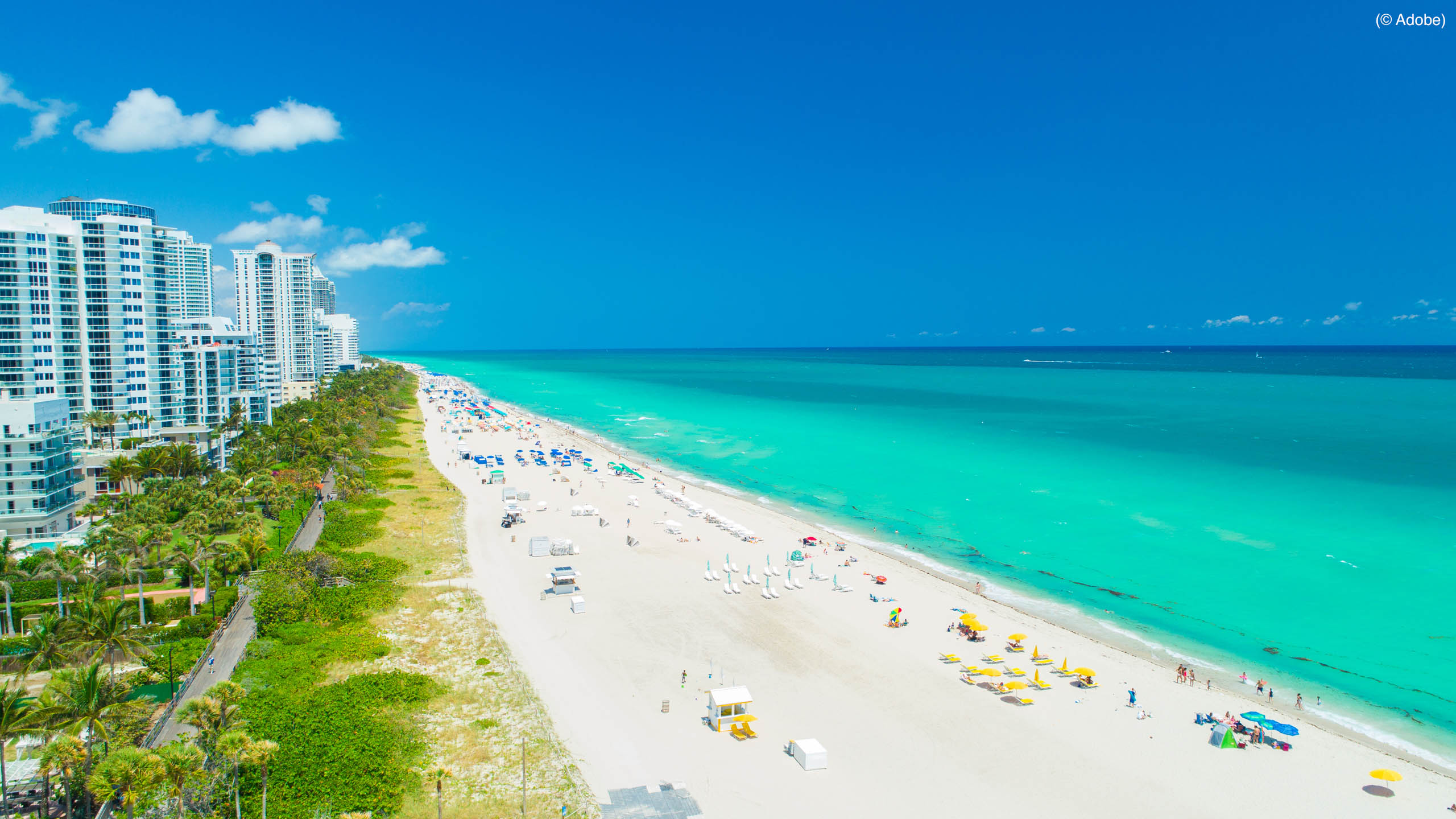 Aerial view of South Beach in Miami Beach, Florida (© Adobe)