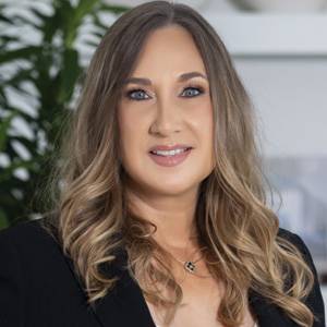 Calle Ocho News honors 8 women shaping the future of Miami 9 Nercy Radcliffe