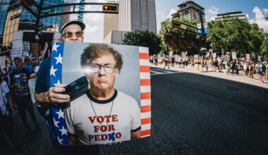 ‘Vote For Pedo’: At least 2,000 ‘No Kings’ protestors come to downtown Tampa