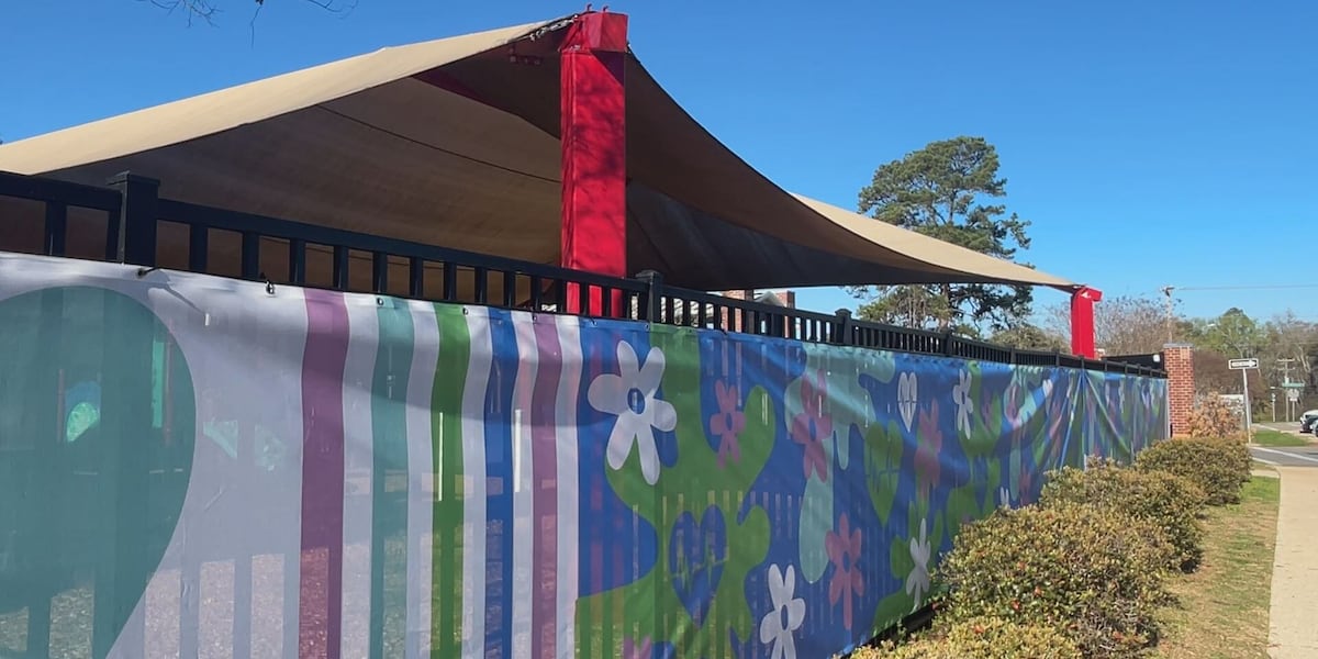 Colorful surprise greets students at Hartsfield Elementary School