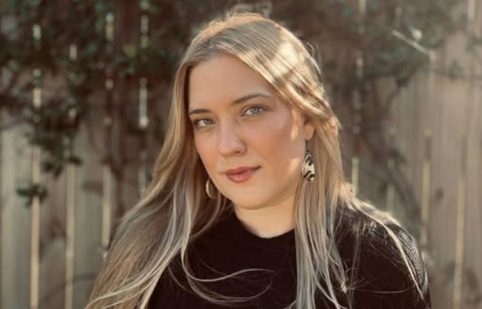 Author Rachel Knox embodies the power of Florida Woman